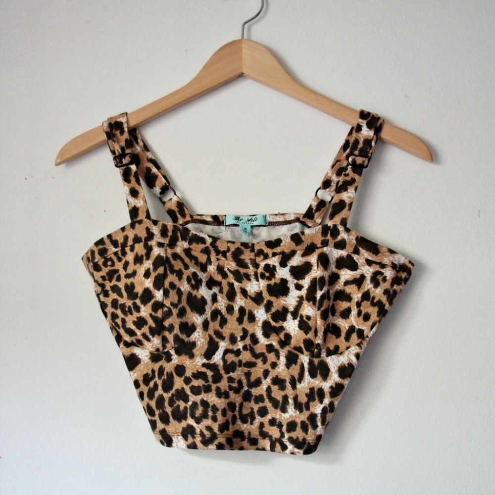The Arte by Zenana Crop Top